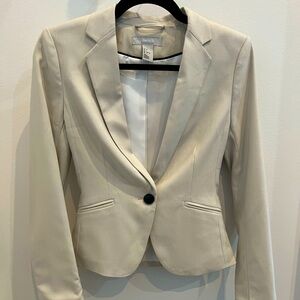 H&M Size 2 Fitted Cream Blazer